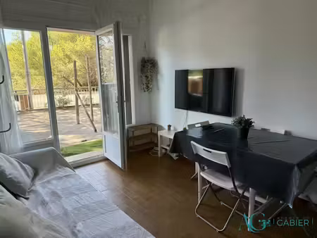 location meublée appartement 2 pièces 30 m² à hyeres (83400)  650 €