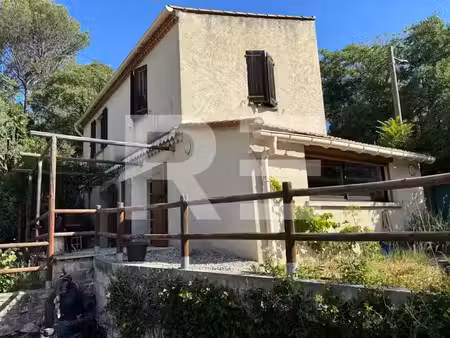 location meublée appartement 1 pièce 40 m² à nimes (30000)  615 €