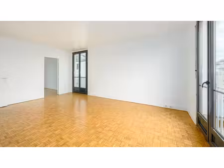 location appartement 3 pièces 63 m² à paris 15ème (75015)  2 300 €