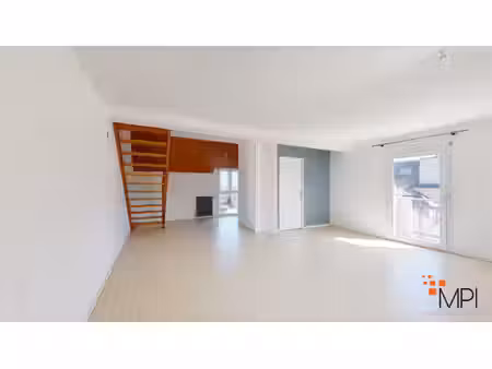 appartement duplex lumineux de 80 m² en plein centre-ville de bruz