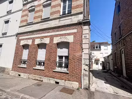 à vendre  immeuble de rapport à proximité du théâtre de champagne