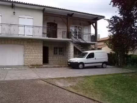 appartement t2 taillan-medoc - 44 m2 - 720 euros ttc