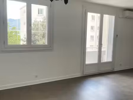 location appartement 4 pièces 63 m² à meylan (38240)