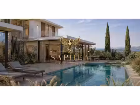 maison avec piscine carqueiranne (83)