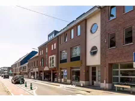 local commercial stratégiquement situé au rez-de-chaussée (