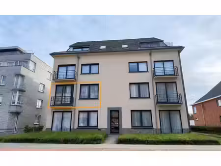 zeer ruim 2 slpk appartement te huur in westende dorp!