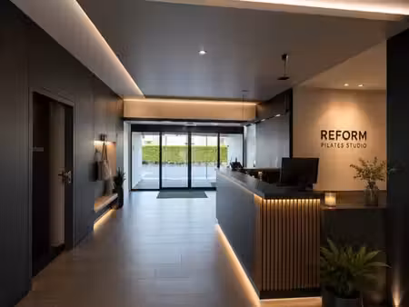 à louer : spacieuse surface de bureau de 552 m² sur la mo...
