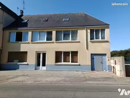 immeuble 180 m² ploneour lanvern
