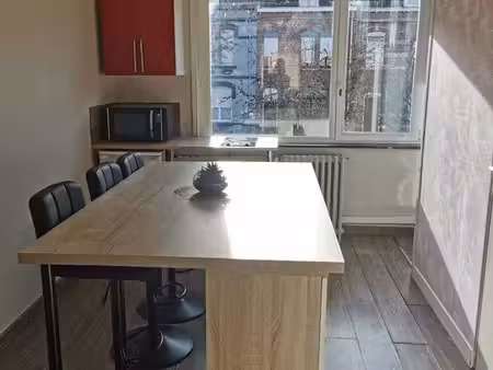 studio / t1 meublé lumineux 29 m² – cuisine séparée avec îlot – proche centre & gare