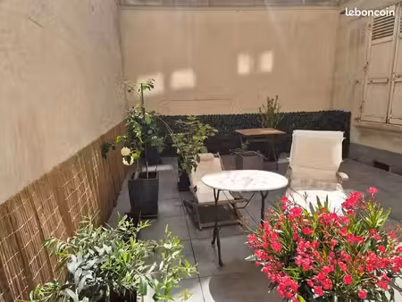 paris 9e – appartement de 58 m² avec cour privative de 30 m²