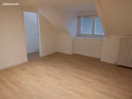 location maison a rostrenen