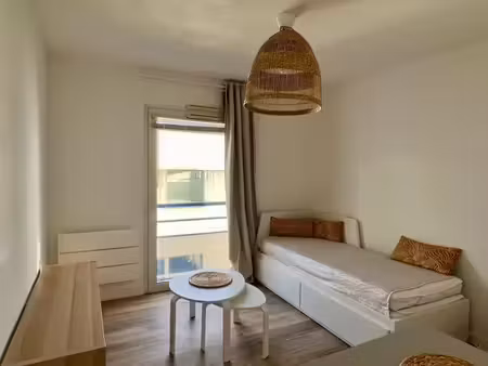 studio meublé à louer à l’année