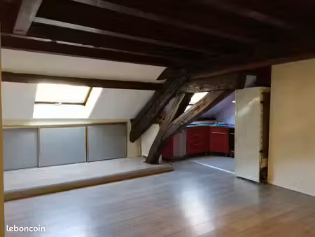 farges studio 39m2 avec cave et place de parking couvert
