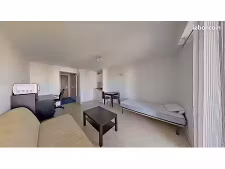 t1 meublé de 24m²