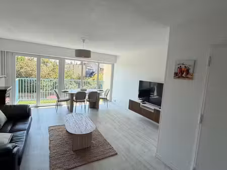appartement t3 meublé - 62m2 - avec balcon  parking et cave - secteur champmaillot