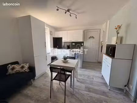 studio 1 pièce 30 m²