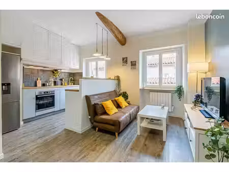 t2 meublé + internet/tv 33m2 canebière vieux port