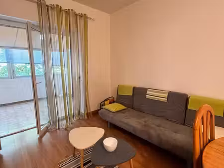 location t2 terrasse-balcon et place de parking