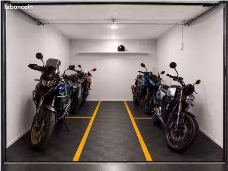 location emplacement garage/parking fermé pour moto villeurbanne république - colocation m