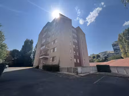 appartement 3 pièces - 70 m2 avec balcon et garage dernier
