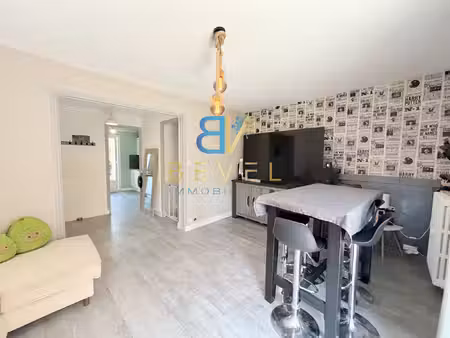 (73) saint-jean-de-maurienne - appartement t3 entièrement ré