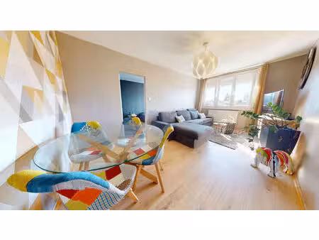 appartement f2 avec cellier et cave.