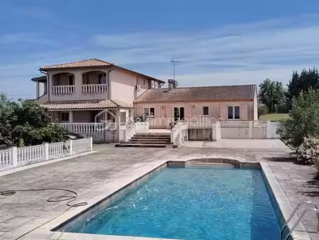 belle et grande propriété située entre cordes-sur-ciel et albi