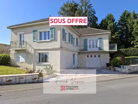 a vendre en exclusivité au boupère  maison de 190 m2 avec 4 chambres et 1 appartement sur 