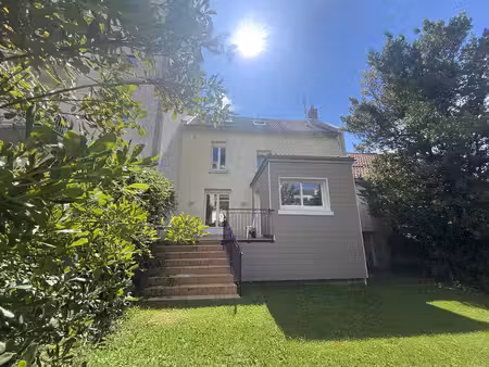 maison 10 pièces 227 m2
