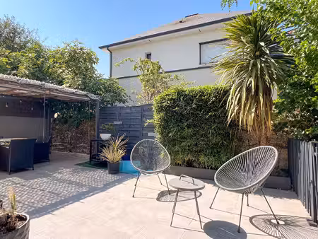 a vendre - maison 6 pièces 5 chambres -trelaze- jardin et garage