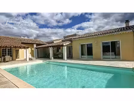 maison 147 m2 avec piscine
