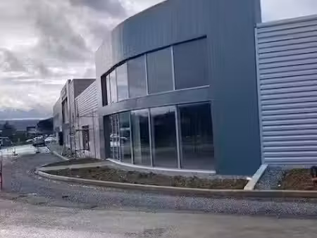 location locaux professionnels 2 pièces 270 m² à castres (81100)  3 420 €