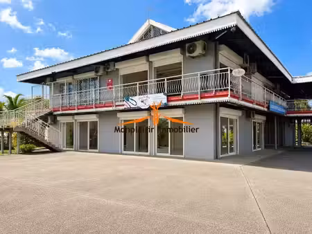 location locaux professionnels 2 pièces 74 m² à les abymes (97139)  1 406 €