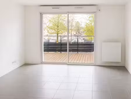 t3 avec terrasse et double parking à toulouse