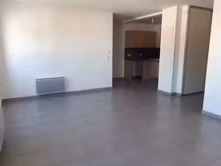 location appartement 3 pièces 70 m² à sainte-geneviève-des-bois (91700)