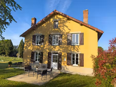 maison en pierre prête à emménager avec grange de 100 m² et jardin de 2 140 m² en...