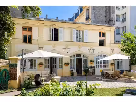 maison confidentielle avec terrasse et jardin d'exception - quartier europe