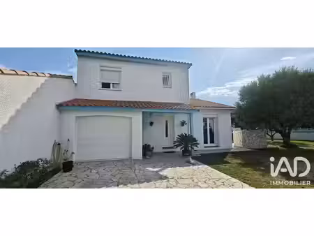maison à claira (66530)