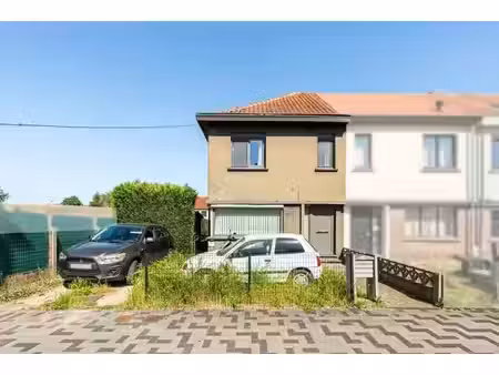maison mitoyenne avec jardin et garage à baasrode