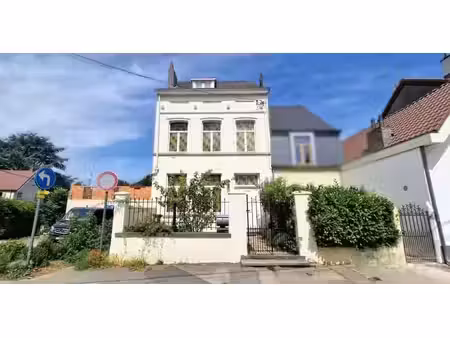 bourgeois: maison de maître aux volumes remarquables