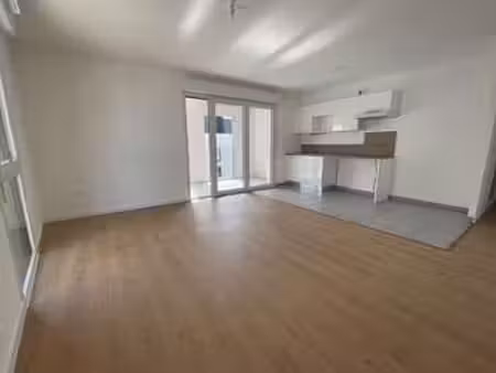 location appartement 3 pièces à couëron (44220) : à louer 3 pièces / 62m² couëron