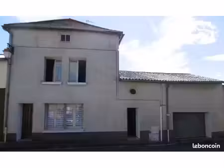 bâtiment ancien hôtel 53 000