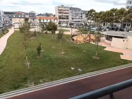 magnifique t2 rénové + terrasse couverte 8m2