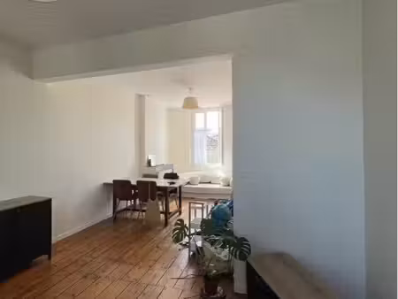 appartement trois pièces - 54m2 - charme ancien