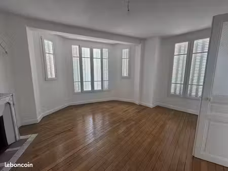 3 pièces mairie d'aubervilliers