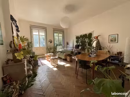 appartement 3 pièces 80 m²