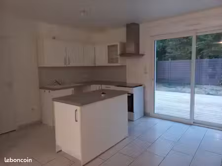 maison individuelle 3 chambres