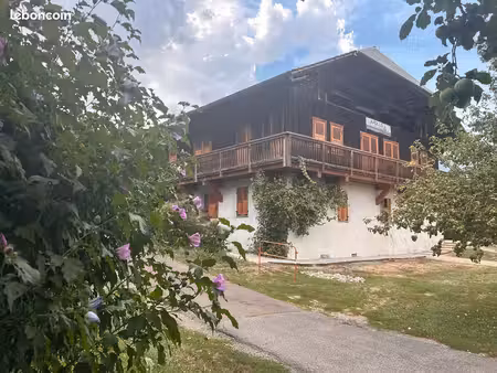 studio dans maison rénovée