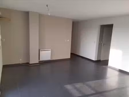 appartement - 2ème étage - 49 m2 - 2 pièces - non meublé