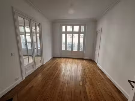 paris xviième  magnifique 3/4 pièces de 83m² avec balcon